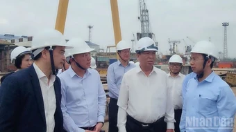 Tháo gỡ khó khăn, hỗ trợ thiết thực cho các đơn vị ngành đóng tàu