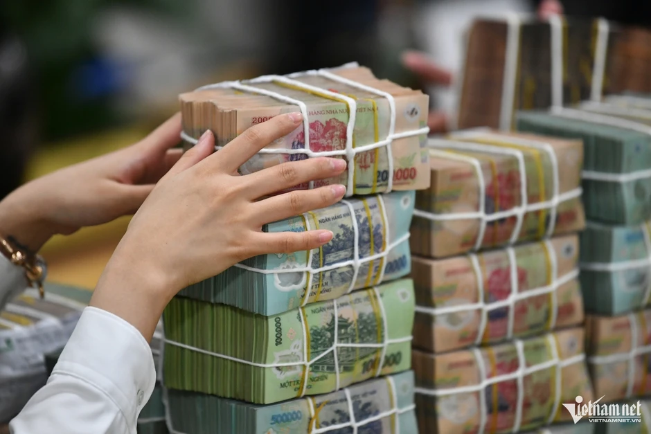 Thế chấp nhiều sổ đỏ vay 3,4 tỷ nuôi gà vịt, vợ chồng phải trả hơn 4,2 tỷ đồng