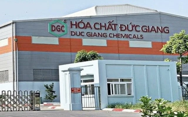 Thị trường 'đỏ rực', cổ phiếu Hóa chất Đức Giang đắt hàng Thị trường 'đỏ rực', cổ phiếu Hóa chất Đức Giang đắt hàng