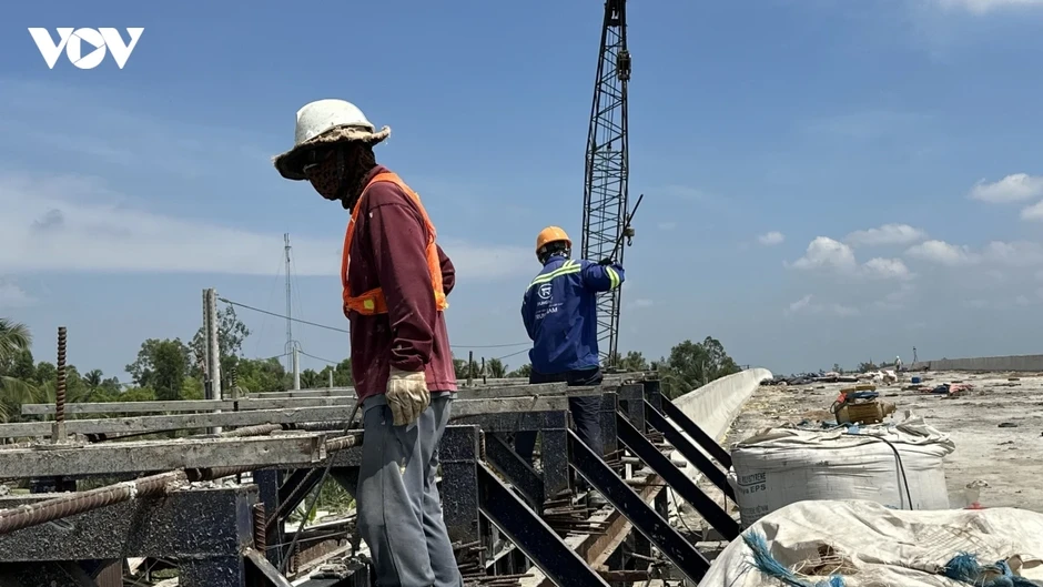 Thiếu cát, đá thi công, Cần Thơ tìm giải pháp bảo đảm tiến độ cao tốc Thiếu cát, đá thi công, Cần Thơ tìm giải pháp bảo đảm tiến độ cao tốc