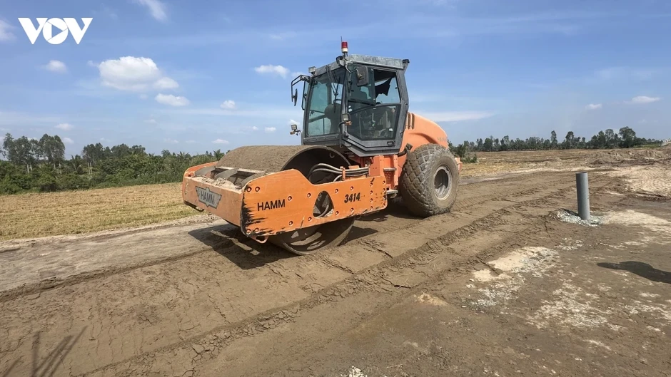 Thiếu cát, đá thi công, Cần Thơ tìm giải pháp bảo đảm tiến độ cao tốc Thiếu cát, đá thi công, Cần Thơ tìm giải pháp bảo đảm tiến độ cao tốc