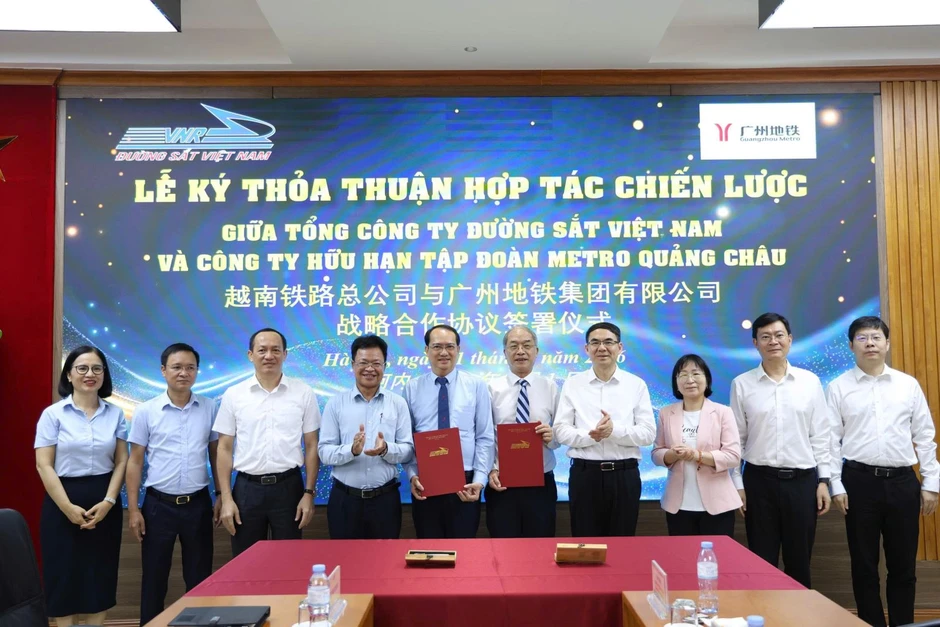 Thỏa thuận hợp tác chiến lược vận hành đường sắt Việt - Trung Thỏa thuận hợp tác chiến lược vận hành đường sắt Việt - Trung