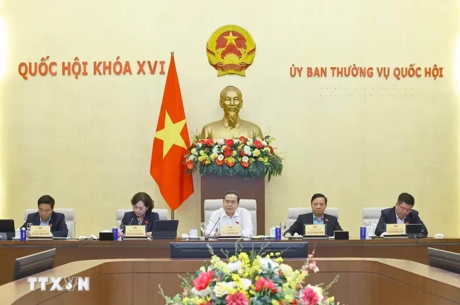 Thống nhất trình Quốc hội giảm mạnh thuế xăng dầu Thống nhất trình Quốc hội giảm mạnh thuế xăng dầu