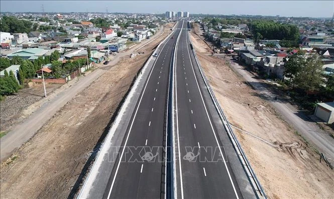 Thông xe đoạn tuyến cuối cùng cao tốc Biên Hòa - Vũng Tàu Thông xe đoạn tuyến cuối cùng cao tốc Biên Hòa - Vũng Tàu