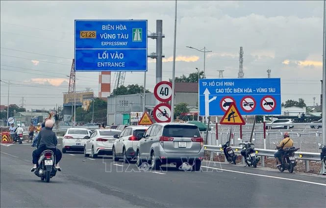 Thông xe đoạn tuyến cuối cùng cao tốc Biên Hòa - Vũng Tàu Thông xe đoạn tuyến cuối cùng cao tốc Biên Hòa - Vũng Tàu