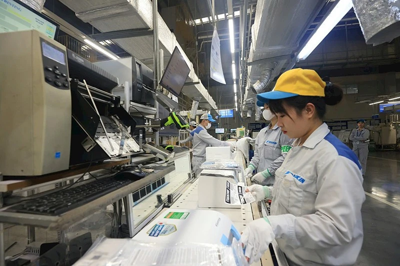 Thu hút FDI: Đã đến lúc chuyển từ “trải thảm” sang “đồng hành” Thu hút FDI: Đã đến lúc chuyển từ “trải thảm” sang “đồng hành”