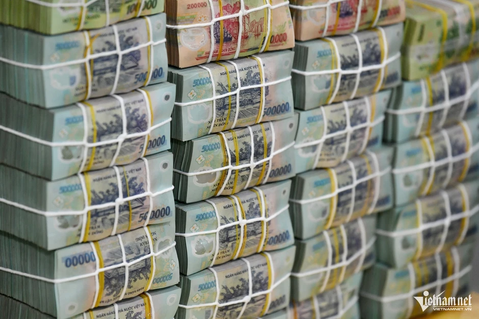 Thu ngân sách 5 tháng đầu năm đạt hơn 1,3 triệu tỷ đồng, bằng 53% dự toán Thu ngân sách 5 tháng đầu năm đạt hơn 1,3 triệu tỷ đồng, bằng 53% dự toán