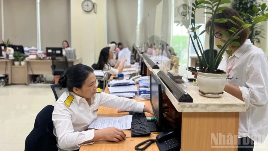 Thu ngân sách nhà nước đạt hơn 1,9 triệu tỷ đồng