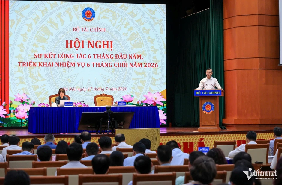 Thu ngân sách vượt 1,56 triệu tỷ, Bộ trưởng yêu cầu rà soát kịch bản tăng trưởng Thu ngân sách vượt 1,56 triệu tỷ, Bộ trưởng yêu cầu rà soát kịch bản tăng trưởng
