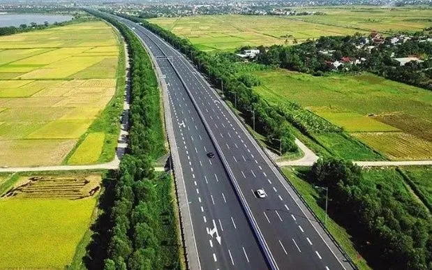 Thu phí cao tốc Bắc - Nam đạt hơn 1.300 tỷ đồng Thu phí cao tốc Bắc - Nam đạt hơn 1.300 tỷ đồng