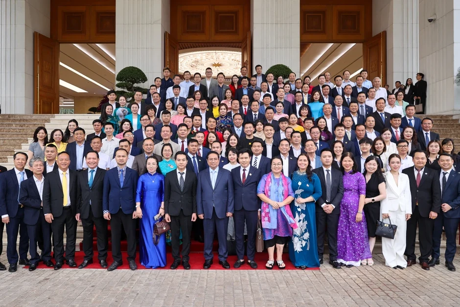 Thủ tướng: Doanh nghiệp phải tiên phong trong thực hiện mục tiêu tăng trưởng 2 con số Thủ tướng: Doanh nghiệp phải tiên phong trong thực hiện mục tiêu tăng trưởng 2 con số