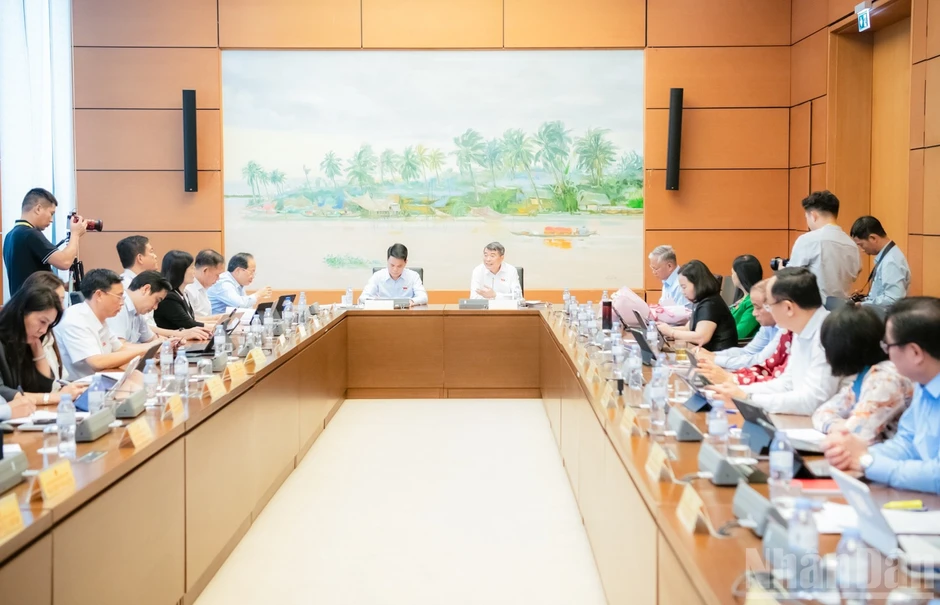 Thủ tướng: Nhà nước phải quản lý, điều tiết được giá đất và thị trường bất động sản