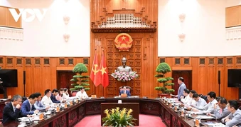 Thủ tướng yêu cầu ban hành quyết định giảm thuế, phí ngay để kịp hỗ trợ người dân