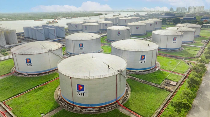 Thủ tướng yêu cầu nghiên cứu nâng dự trữ xăng dầu lên 90 ngày nhập khẩu Thủ tướng yêu cầu nghiên cứu nâng dự trữ xăng dầu lên 90 ngày nhập khẩu
