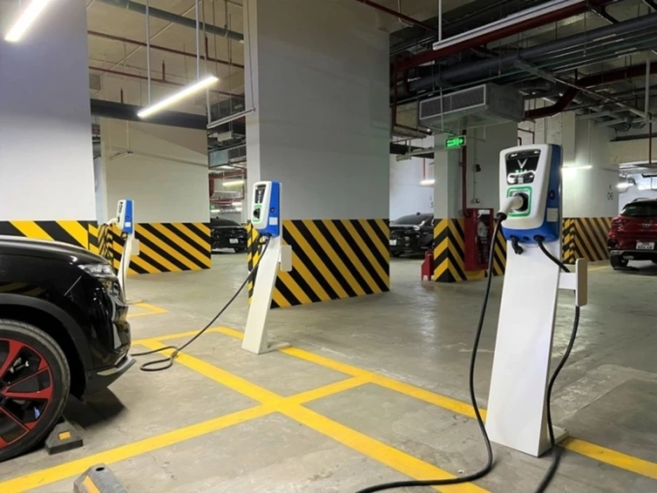 Thủ tướng yêu cầu phát triển trạm sạc, đổi pin xe điện tại chung cư - Báo TinVina Thủ tướng yêu cầu phát triển trạm sạc, đổi pin xe điện tại chung cư - Báo TinVina