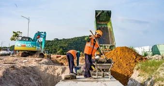 Thủ tướng yêu cầu tổng lực gỡ khó nhiên liệu, mặt bằng... cho các dự án trọng điểm