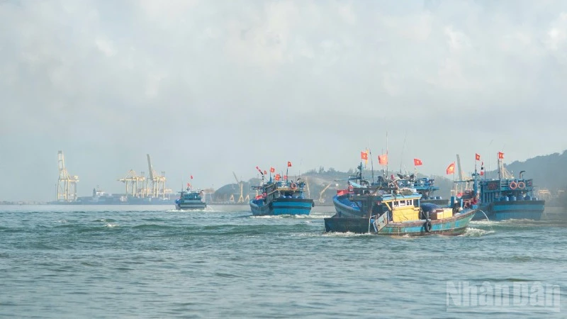 Thúc đẩy chuyển đổi mô hình tăng trưởng kinh tế biển từ “nâu” sang “xanh”