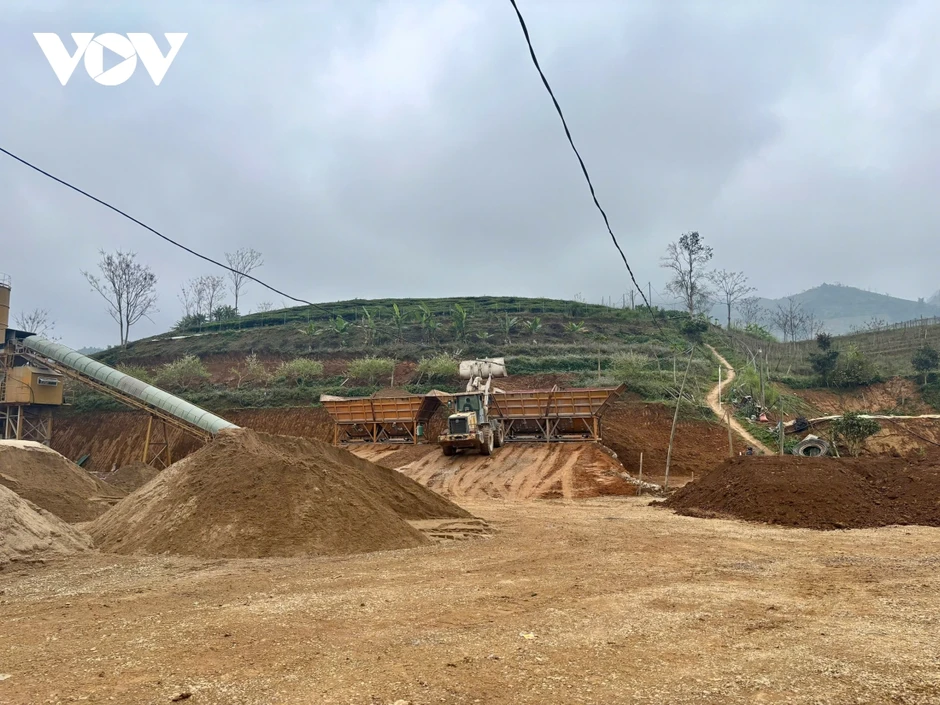 Thúc đẩy đầu tư công: Chấm KPI cho từng cán bộ Thúc đẩy đầu tư công: Chấm KPI cho từng cán bộ