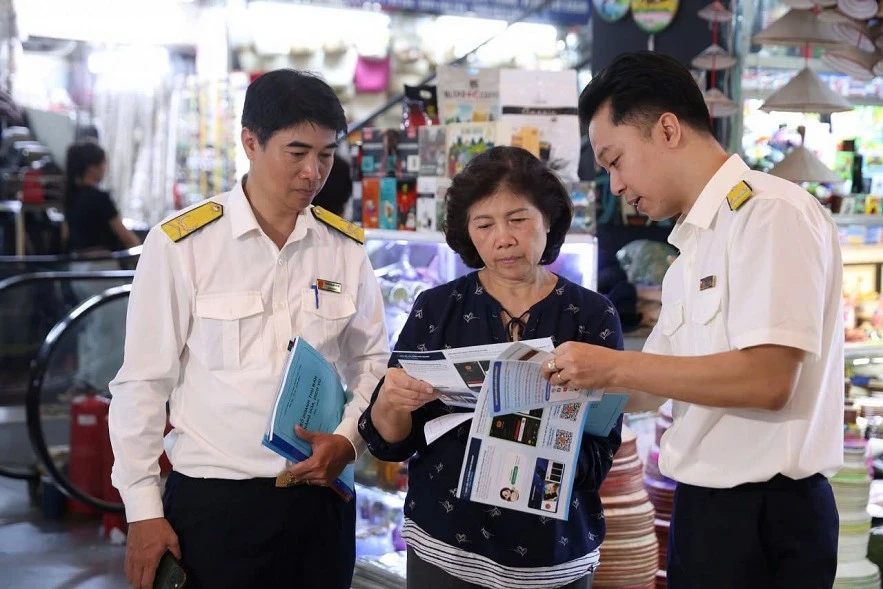 Thuế hộ kinh doanh “đại cải tổ” vì quyền lợi người dân Thuế hộ kinh doanh “đại cải tổ” vì quyền lợi người dân