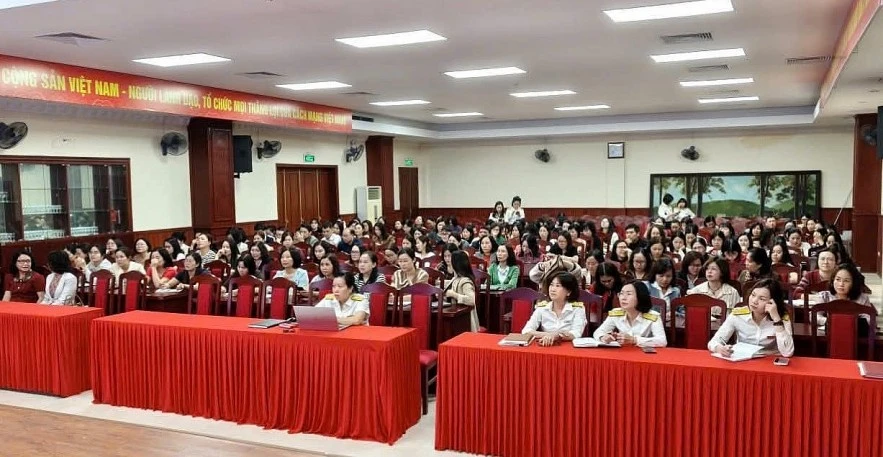 Thuế TP. Hải Phòng phổ biến chính sách thuế cho các cơ sở giáo dục, y tế Thuế TP. Hải Phòng phổ biến chính sách thuế cho các cơ sở giáo dục, y tế