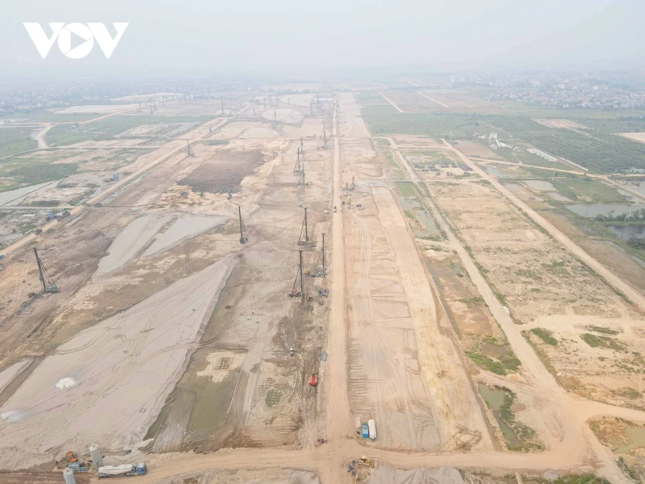 Thưởng các hộ bàn giao sớm mặt bằng sân bay Gia Bình ở Bắc Ninh hơn 32 tỷ đồng Thưởng các hộ bàn giao sớm mặt bằng sân bay Gia Bình ở Bắc Ninh hơn 32 tỷ đồng