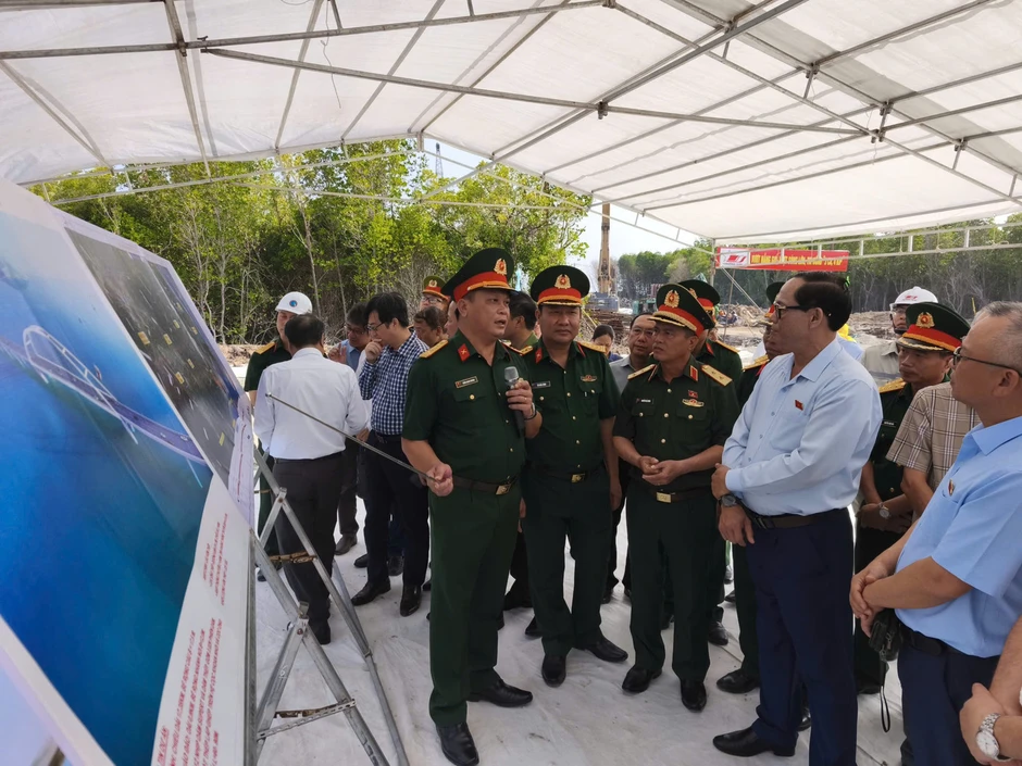 Tiến độ thi công cao tốc về Đất Mũi và cầu vượt biển ra đảo Hòn Khoai Tiến độ thi công cao tốc về Đất Mũi và cầu vượt biển ra đảo Hòn Khoai