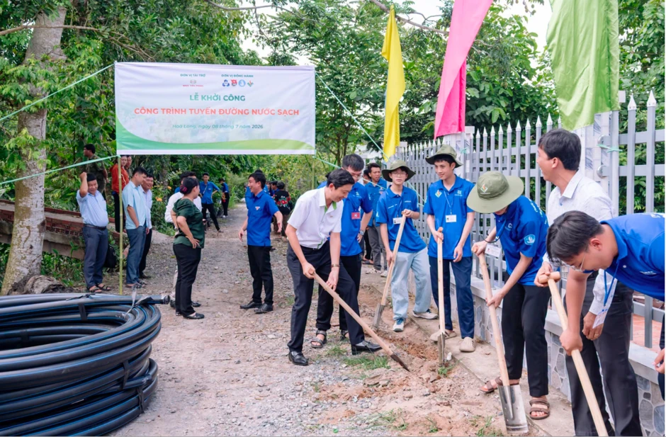 Tiền Phong Nam tài trợ 2.000 mét ống HDPE cho công trình nước sạch Mùa hè Xanh 2026 Tiền Phong Nam tài trợ 2.000 mét ống HDPE cho công trình nước sạch Mùa hè Xanh 2026