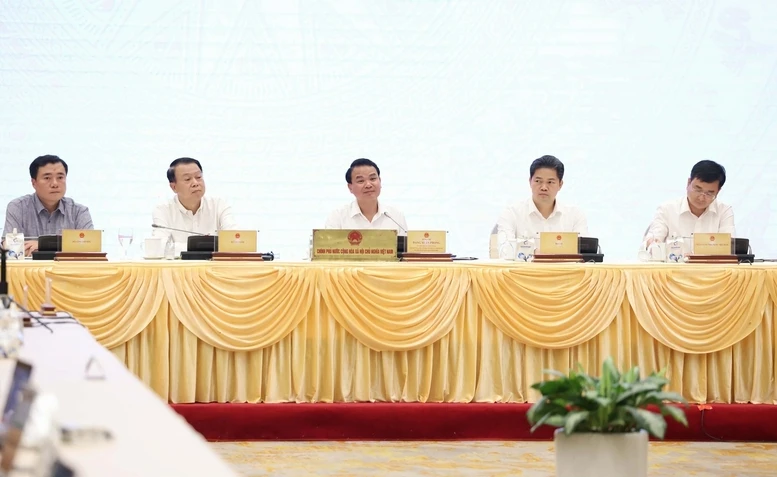 Tiếp tục áp dụng các biện pháp miễn, giảm, gia hạn thuế, phí hỗ trợ doanh nghiệp