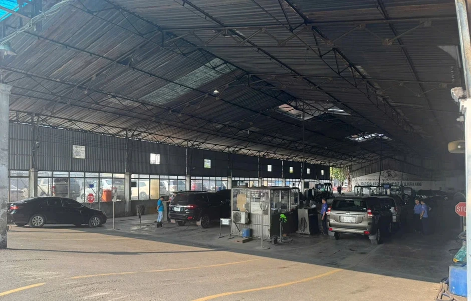 Tiếp tục kiến nghị bỏ quy định 'đạp lút ga' Tiếp tục kiến nghị bỏ quy định 'đạp lút ga'