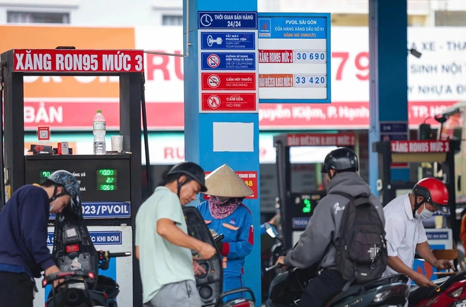 Tiết kiệm xăng dầu là nâng cao năng lực cạnh tranh của doanh nghiệp Tiết kiệm xăng dầu là nâng cao năng lực cạnh tranh của doanh nghiệp