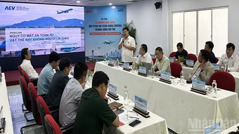Tìm giải pháp bảo đảm an toàn hàng không trong lòng đô thị