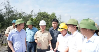 TKV đẩy mạnh khai thác, kinh doanh đất đá thải mỏ