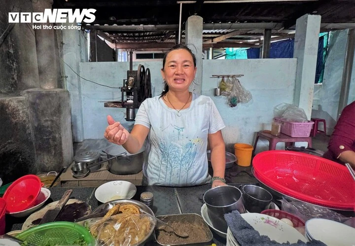 Tô bún 10.000 đồng ăm ắp thịt tôm cua ở tỉnh có ‘điểm đến hấp dẫn nhất thế giới’ Tô bún 10.000 đồng ăm ắp thịt tôm cua ở tỉnh có ‘điểm đến hấp dẫn nhất thế giới’