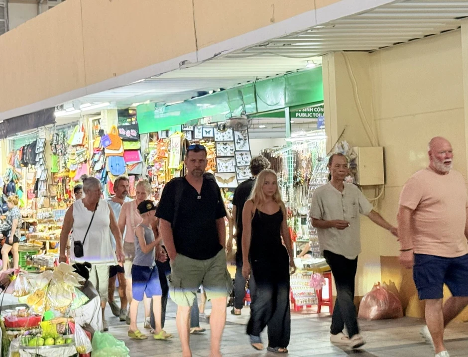 TP Hồ Chí Minh nâng tầm quà tặng lưu niệm mang bản sắc riêng TP Hồ Chí Minh nâng tầm quà tặng lưu niệm mang bản sắc riêng