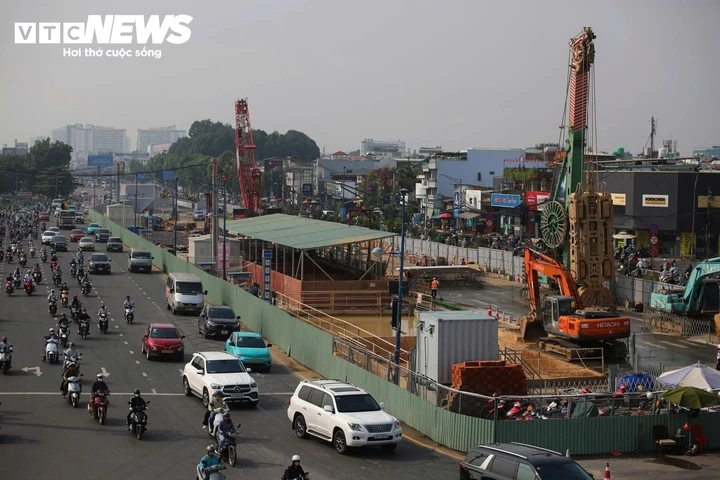 TP.HCM đẩy nhanh thi công Metro số 2, sắp khởi công thêm 3 tuyến mới TP.HCM đẩy nhanh thi công Metro số 2, sắp khởi công thêm 3 tuyến mới