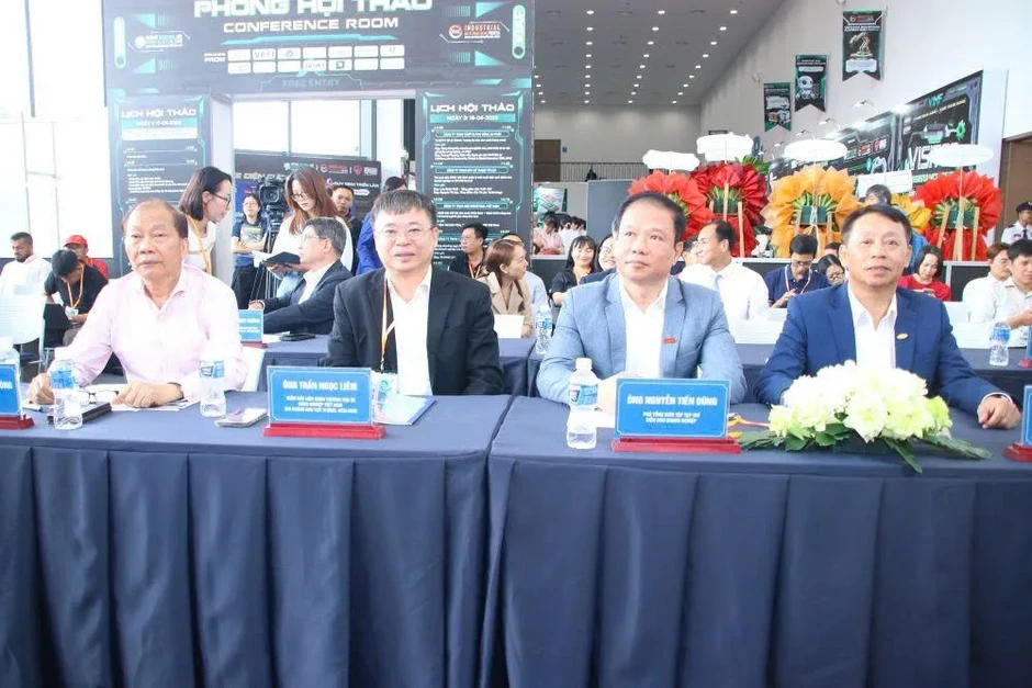 TPHCM đứng trước cơ hội định hình lại cấu trúc ngành công nghiệp TPHCM đứng trước cơ hội định hình lại cấu trúc ngành công nghiệp