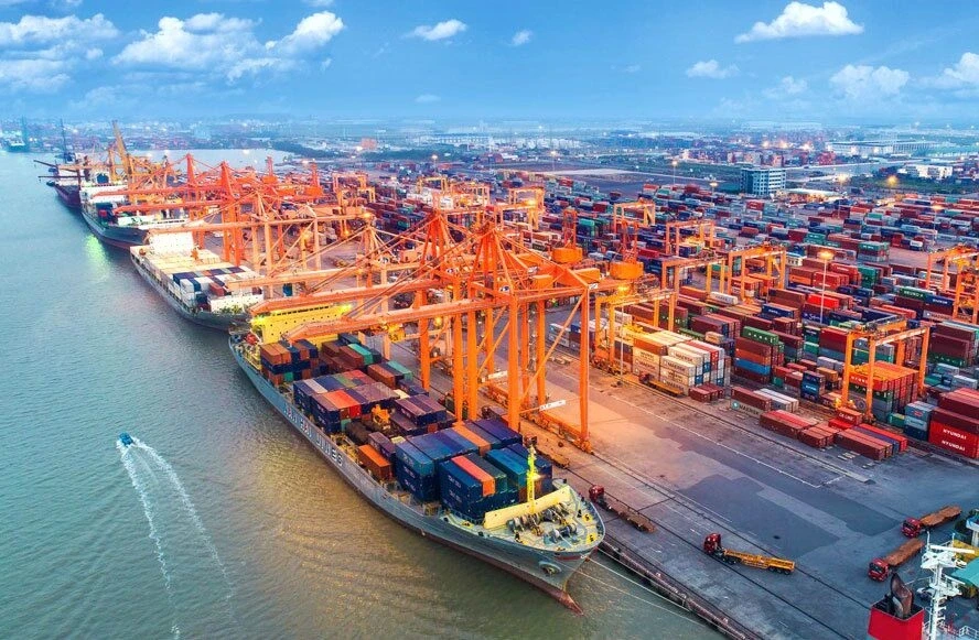 TP.HCM muốn khởi công 3 siêu cảng biển tỉ USD ngay trong tháng này TP.HCM muốn khởi công 3 siêu cảng biển tỉ USD ngay trong tháng này