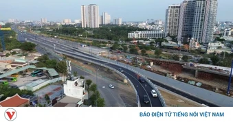 TP.HCM phải chuyển đổi mạnh mô hình tăng trưởng để đạt hai con số