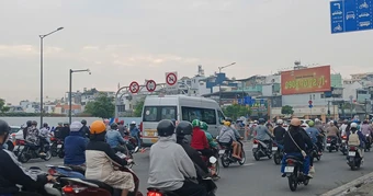 TP.HCM phân luồng ở giao lộ Trường Chinh - Cộng Hòa liệu đã hợp lý?