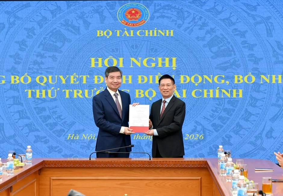 Trao quyết định điều động, bổ nhiệm Thứ trưởng Bộ Tài chính Tạ Anh Tuấn Trao quyết định điều động, bổ nhiệm Thứ trưởng Bộ Tài chính Tạ Anh Tuấn