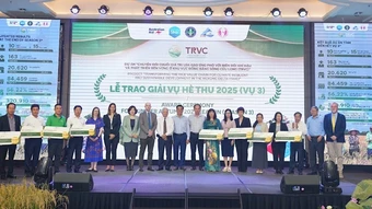 Trao thưởng cho nông dân, doanh nghiệp trồng lúa chất lượng cao