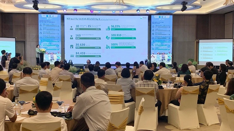 Trao thưởng cho nông dân, doanh nghiệp trồng lúa chất lượng cao Trao thưởng cho nông dân, doanh nghiệp trồng lúa chất lượng cao