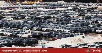 Trung Quốc: Lượng ô tô bán ra giảm xuống mức thấp nhất từ năm 2022