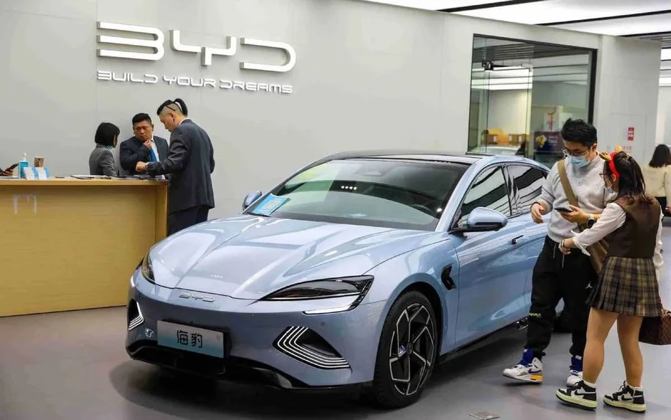 Trung Quốc: Xe năng lượng mới tăng trưởng mạnh Trung Quốc: Xe năng lượng mới tăng trưởng mạnh