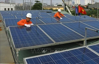 Trường hợp nào được miễn giấy phép xây dựng khi lắp đặt điện mặt trời áp mái?