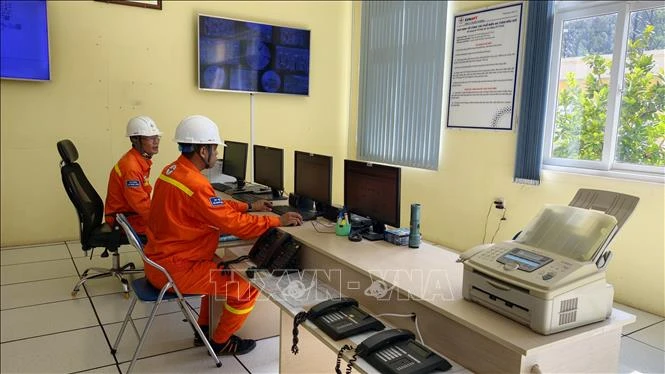 Truyền tải điện Gia Lai áp dụng cảnh báo quá tải qua SMS và email Truyền tải điện Gia Lai áp dụng cảnh báo quá tải qua SMS và email