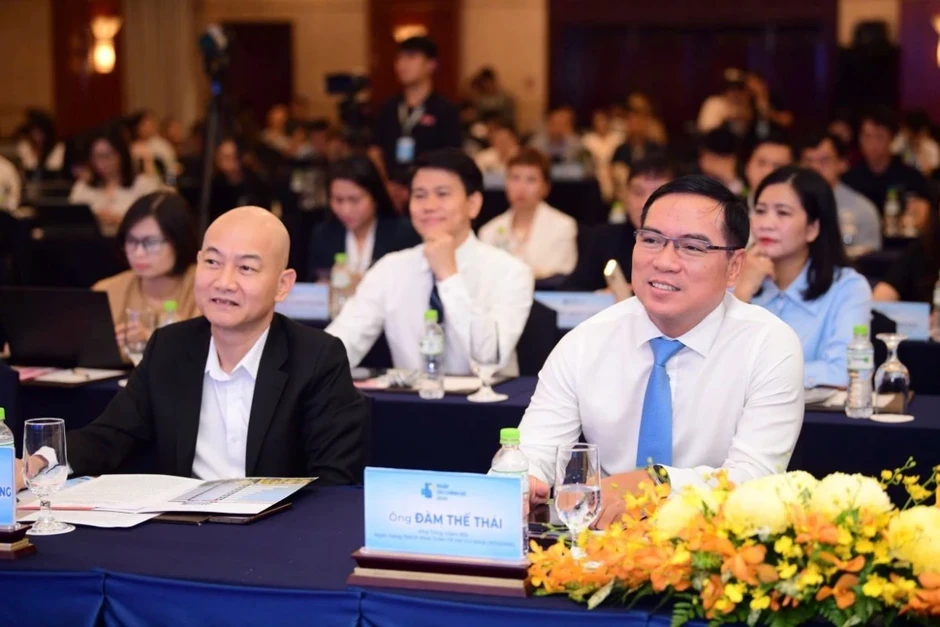 Từ thanh toán không tiền mặt chuyển sang hệ sinh thái tài chính số toàn diện Từ thanh toán không tiền mặt chuyển sang hệ sinh thái tài chính số toàn diện