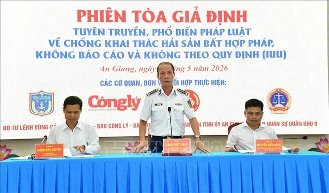 Tuyên truyền chống IUU bằng hình thức 'Phiên tòa giả định' Tuyên truyền chống IUU bằng hình thức 'Phiên tòa giả định'