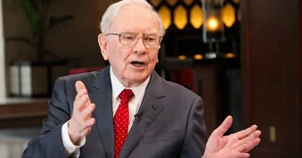 Tỷ phú Warren Buffett khuyên đừng tiếc tiền cho 3 khoản chi này