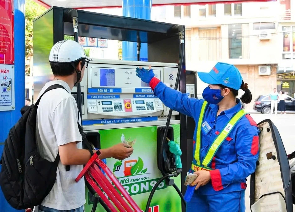 Ứng phó biến động giá dầu thế giới: Việt Nam chủ động bình ổn thị trường năng lượng Ứng phó biến động giá dầu thế giới: Việt Nam chủ động bình ổn thị trường năng lượng